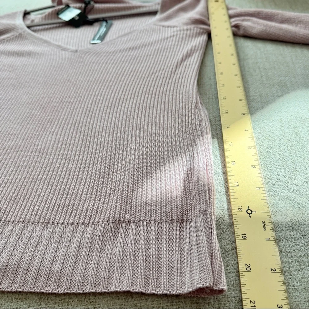 💕 EXPRESS Pink V-Neck Wide Neck Choker Sweater with Balloon Sleeves - Picture 7 of 11